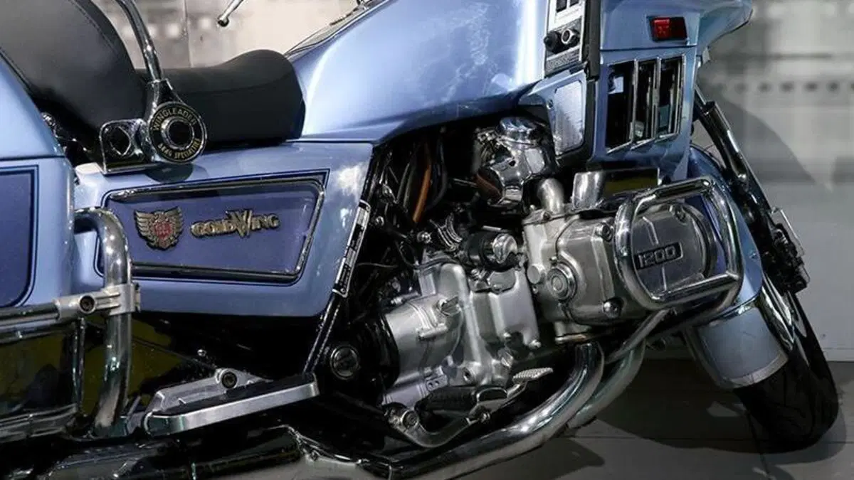 Honda GL 1200 Gold wing  (9)