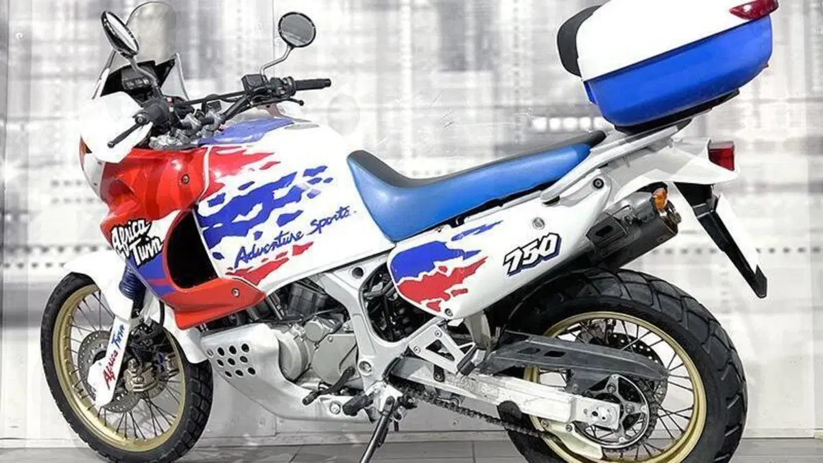 Honda Africa Twin XRV 750 (1993 - 95)  (2)