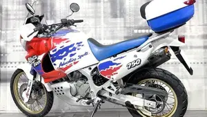 Honda Africa Twin XRV 750 (1993 - 95)  (2)