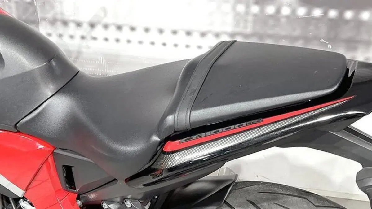 Honda CB 1000 R ABS (2011 - 17)  (4)
