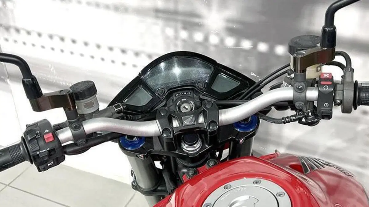 Honda CB 1000 R ABS (2011 - 17)  (6)