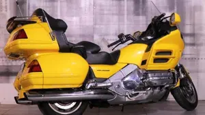Honda GL 1800 Gold Wing (2000 - 05)  (8)