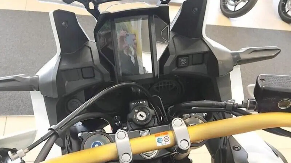 Honda Africa Twin CRF 1000L (2018 - 19)  (5)