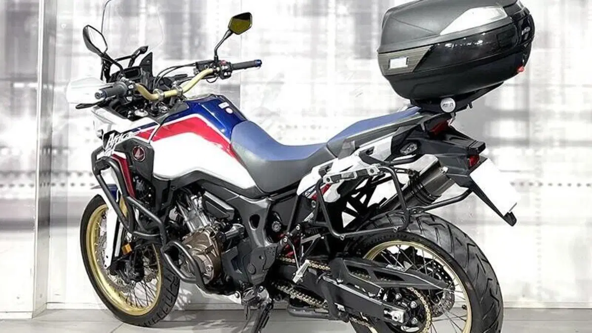 Honda Africa Twin CRF 1000L (2016 - 17)  (2)