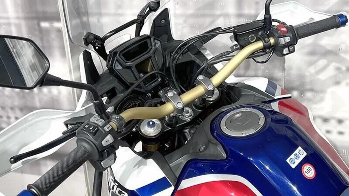 Honda Africa Twin CRF 1000L (2016 - 17)  (6)