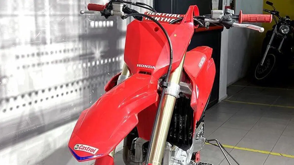 Honda CRF 450R (2020)  (8)