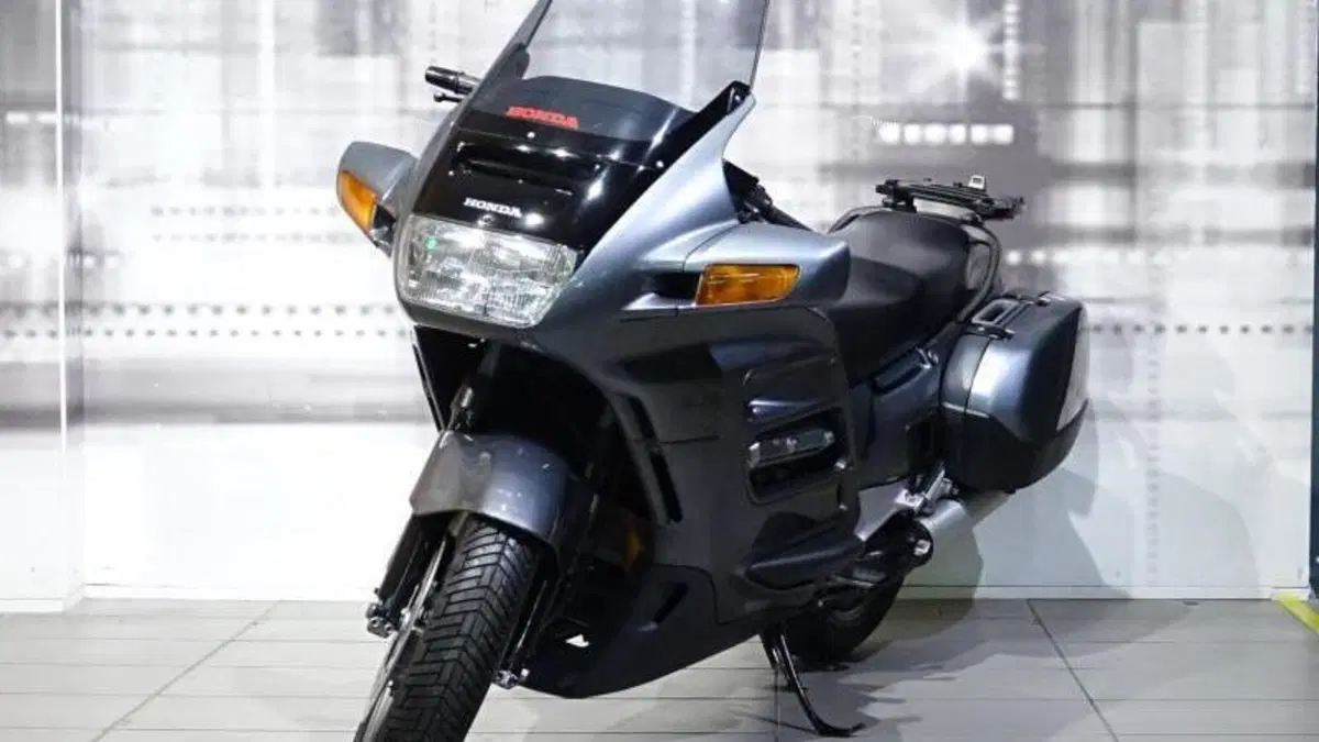 Honda ST 1100 (1990 - 97)  (7)