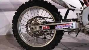 Honda CRF 450R (2010 - 11)  (4)