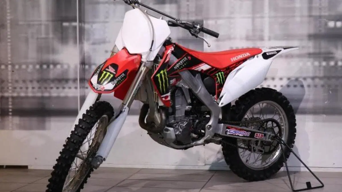 Honda CRF 450R (2010 - 11)  (6)