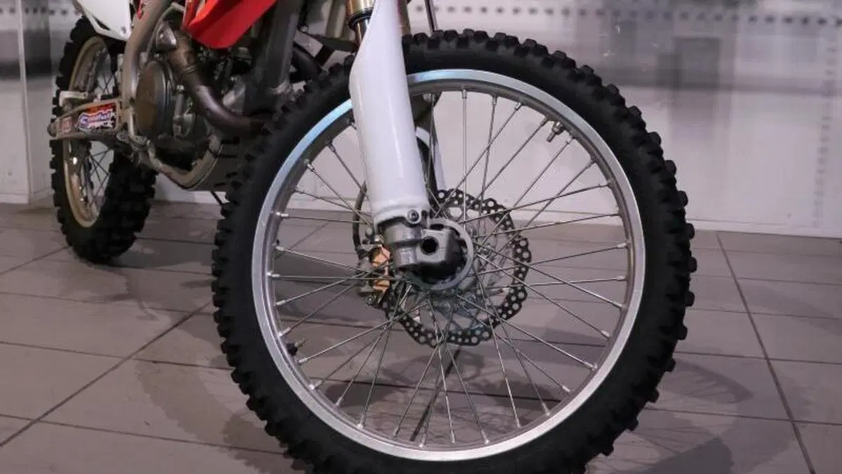 Honda CRF 450R (2010 - 11)  (8)
