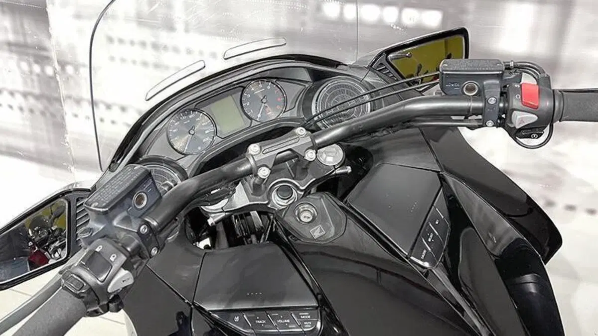 Honda CTX 1300 ABS (2014 - 16)  (5)