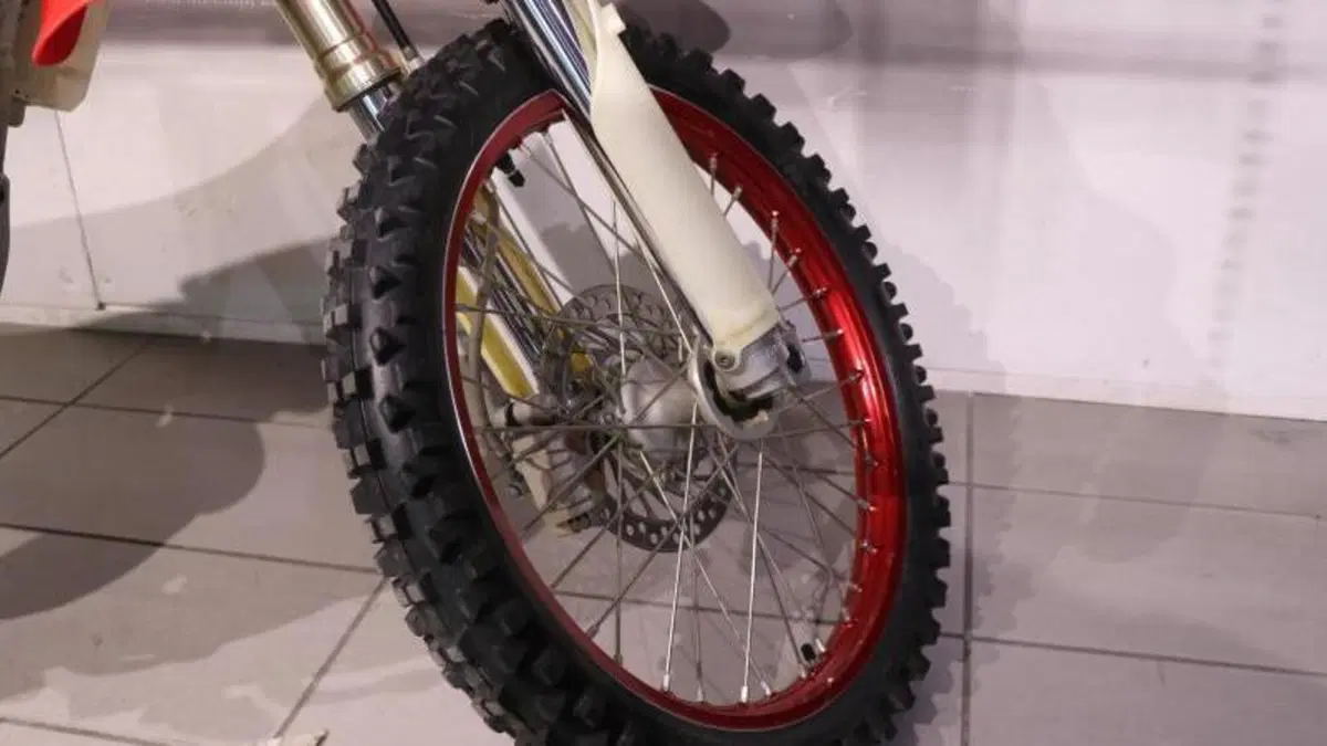 Honda CRF 450R (2010 - 11)  (5)