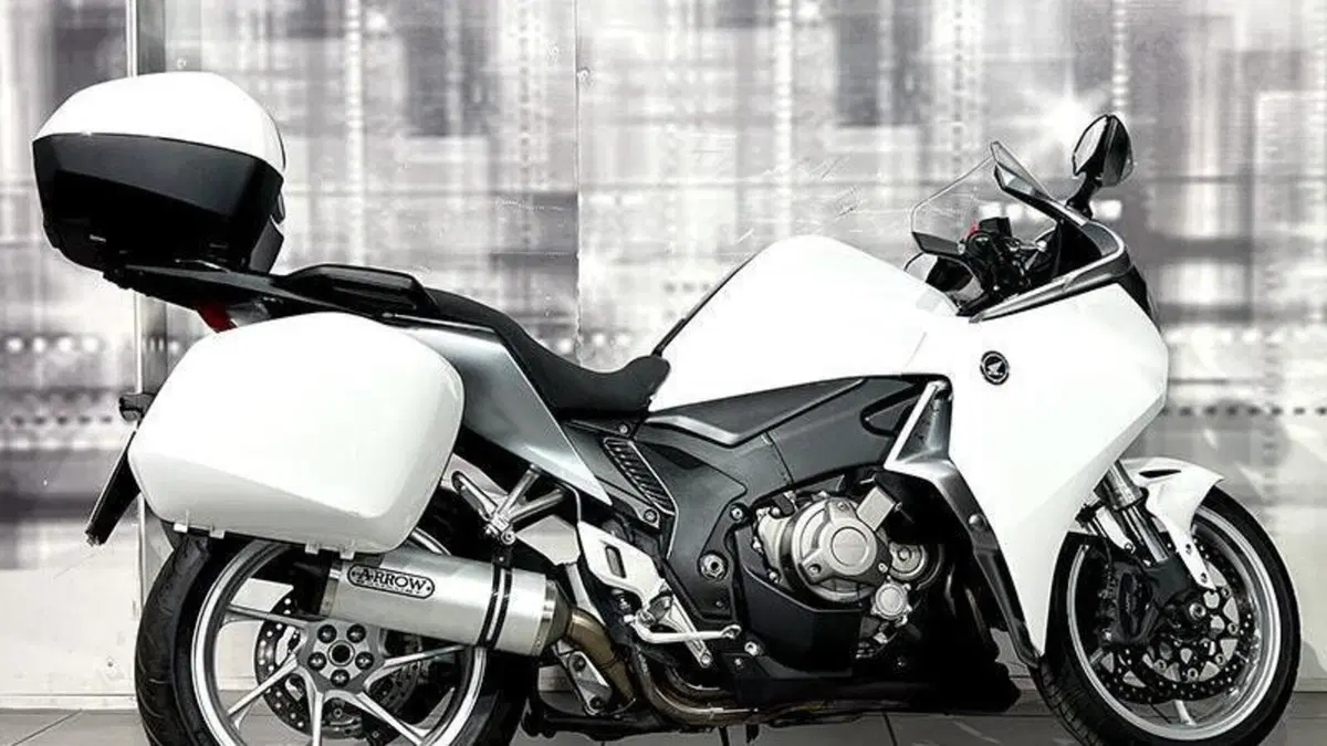 Honda VFR 1200 F ABS (2009 - 16)  (8)