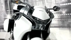 Honda VFR 1200 F ABS (2009 - 16)  (9)