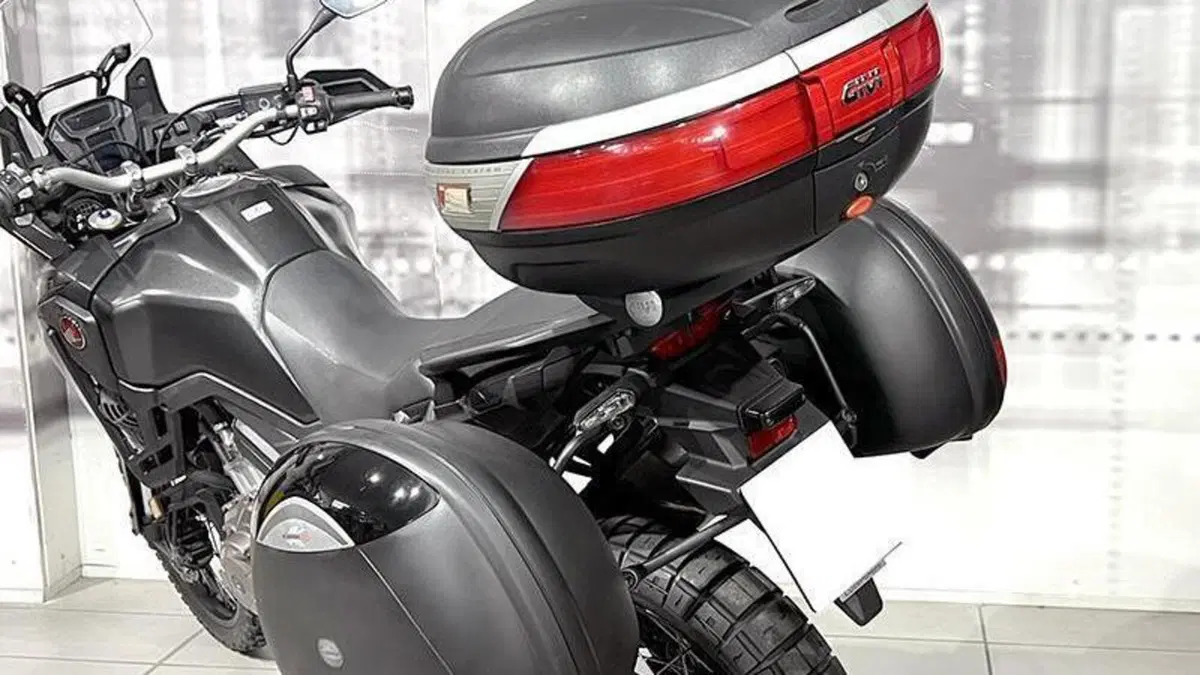 Honda Africa Twin CRF 1000L (2016 - 17)  (3)