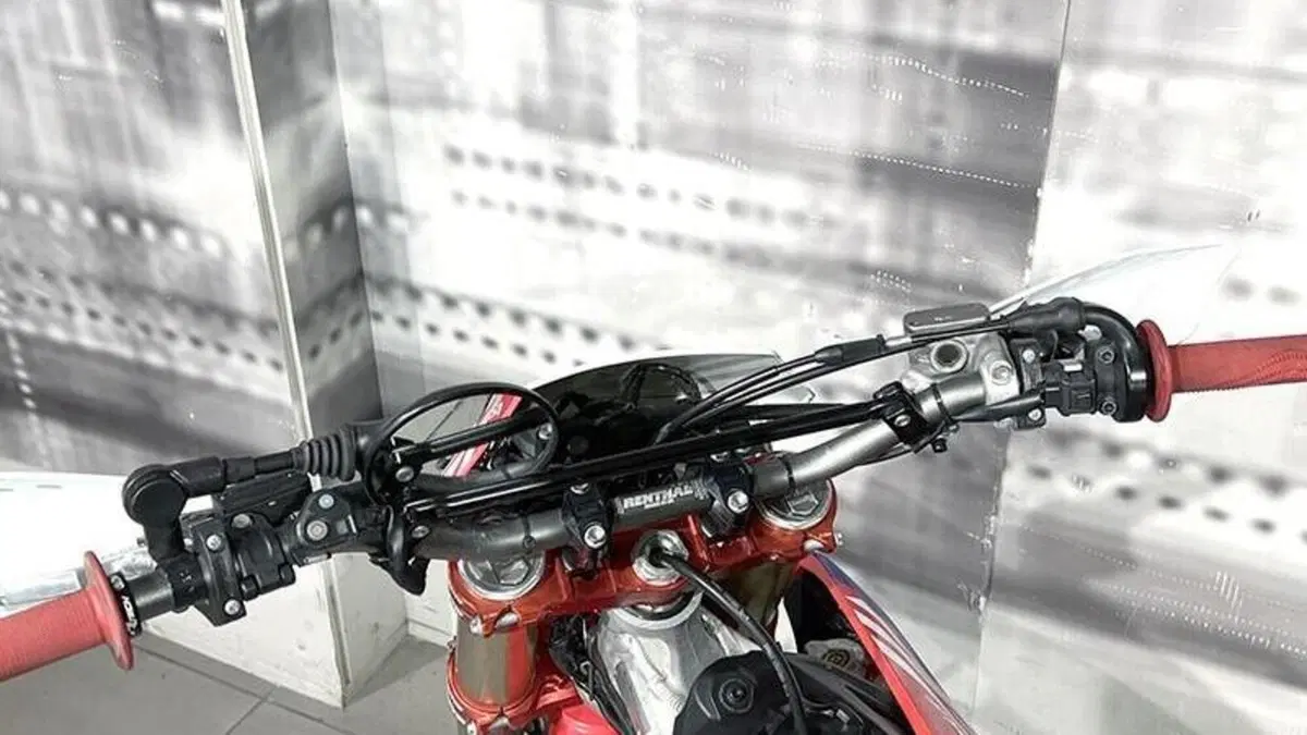 Honda CRF 250R (2018)  (6)