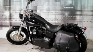 Harley-Davidson 1584 Street Bob (2007) - FXDB  (2)