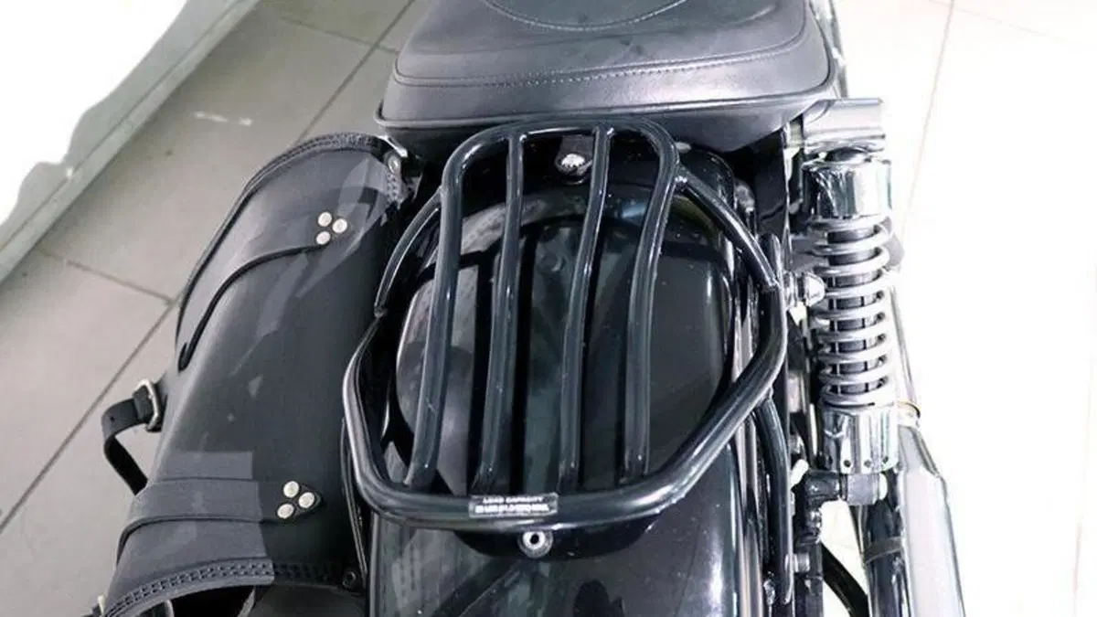 Harley-Davidson 1584 Street Bob (2007) - FXDB  (6)