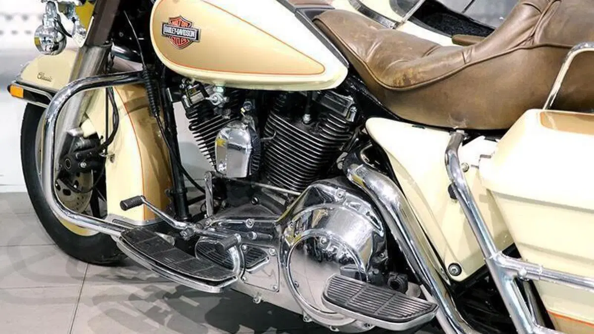 Harley-Davidson 1340 Electra Glide Classic (1989 - 93) - FLHTC  (4)
