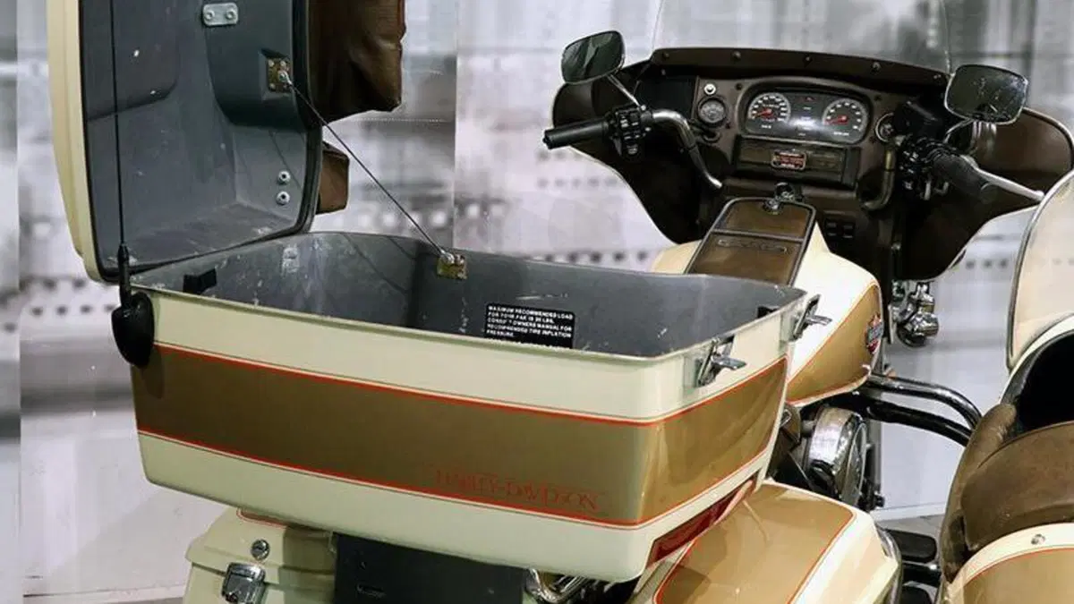 Harley-Davidson 1340 Electra Glide Classic (1989 - 93) - FLHTC  (6)