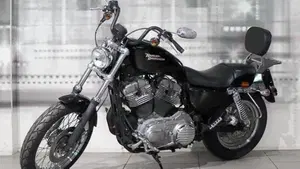 Harley-Davidson 883 (2006 - 07) - XL  (6)