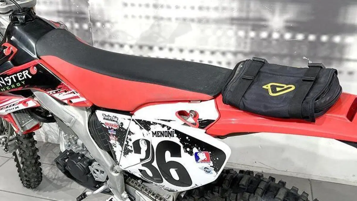 HM CRF 250 X Motard (2004)   (4)