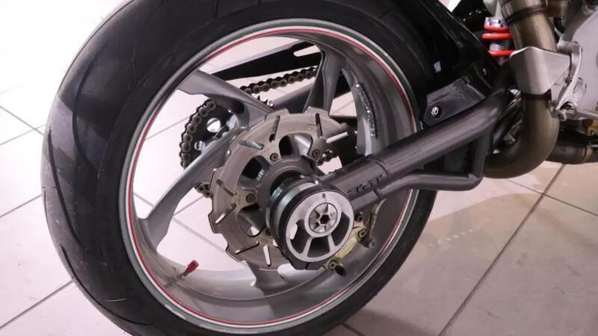 Benelli TNT 1130 (2004 - 08)  (4)