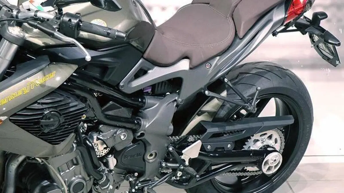 Benelli TNT 1130 R (2010 - 16)  (5)