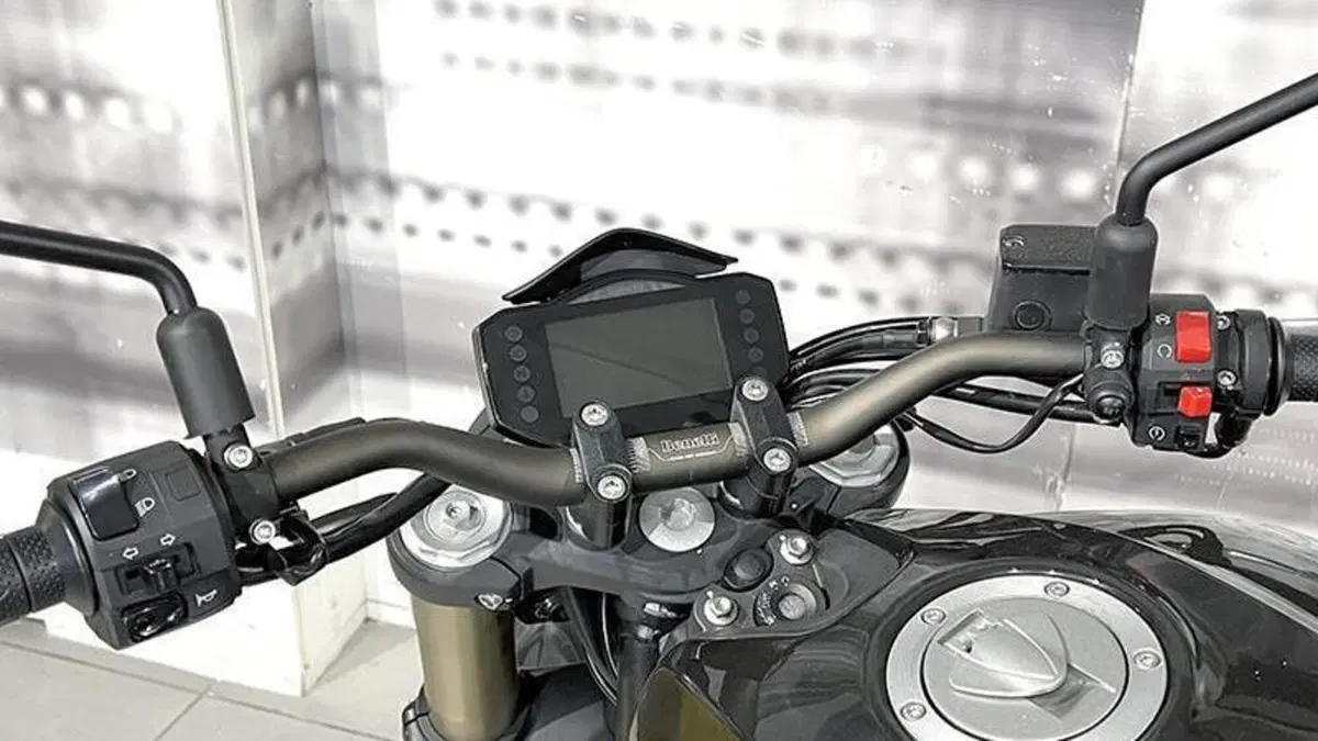 Benelli 752 S (2019 - 20)  (4)