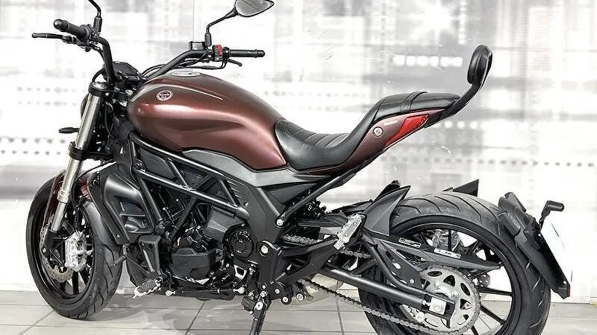 Benelli 502 C (2021 - 25)  (2)