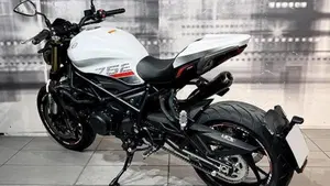 Benelli 752 S (2022 - 25)  (2)