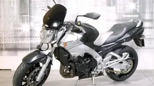 Suzuki GSR 600 (2006 - 11)  (3)