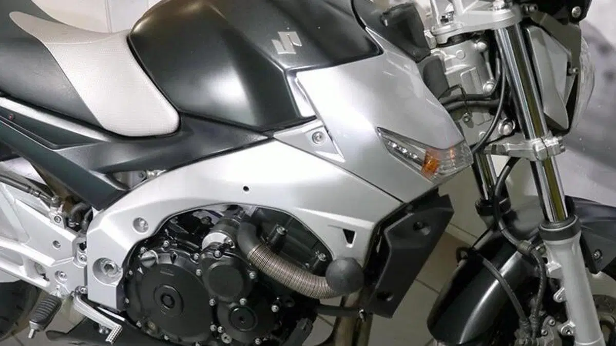 Suzuki GSR 600 (2006 - 11)  (5)