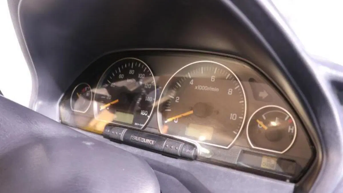 Suzuki Burgman AN 400 i.e. (2004 - 05)  (6)