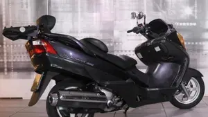 Suzuki Burgman AN 400 i.e. (2004 - 05)  (8)