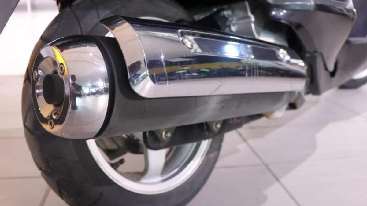 Suzuki Burgman AN 400 i.e. (2004 - 05)  (9)