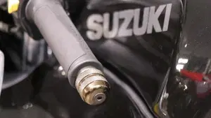 Suzuki GSX 750 F (1999 - 06)  (4)
