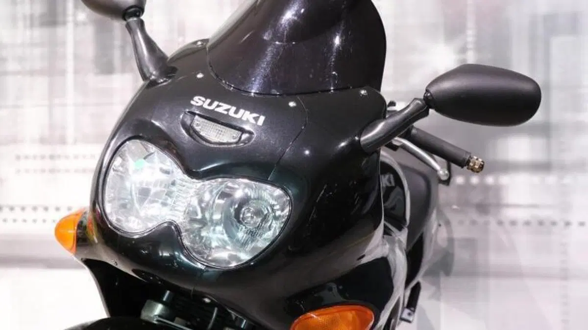 Suzuki GSX 750 F (1999 - 06)  (9)