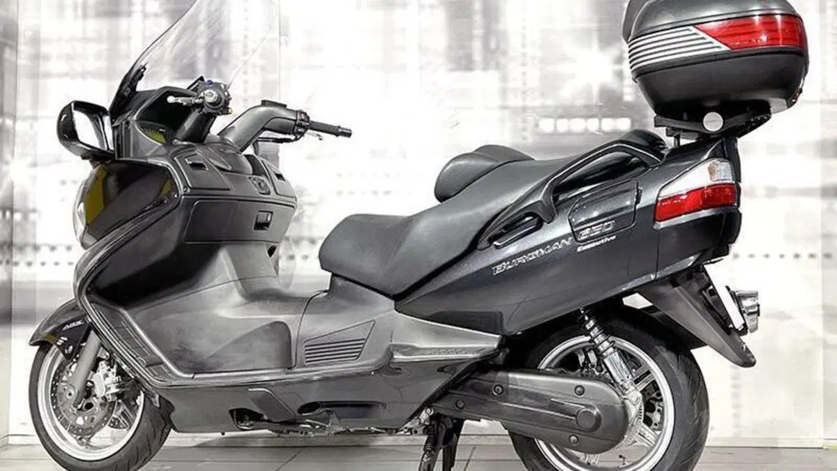 Suzuki Burgman AN 650 Executive ABS (2006 - 12)  (2)