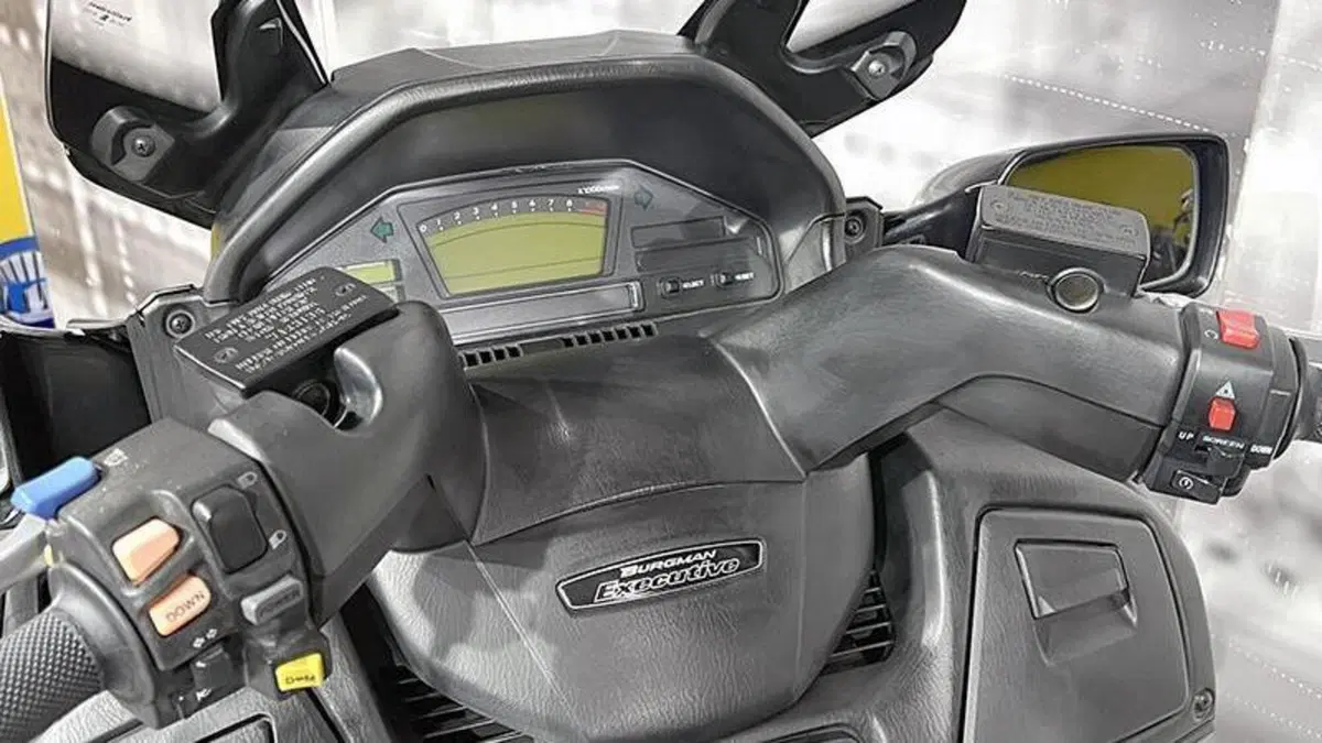 Suzuki Burgman AN 650 Executive ABS (2006 - 12)  (6)