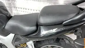Suzuki SV 650 (1999 - 02)  (4)