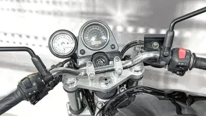 Suzuki SV 650 (1999 - 02)  (5)