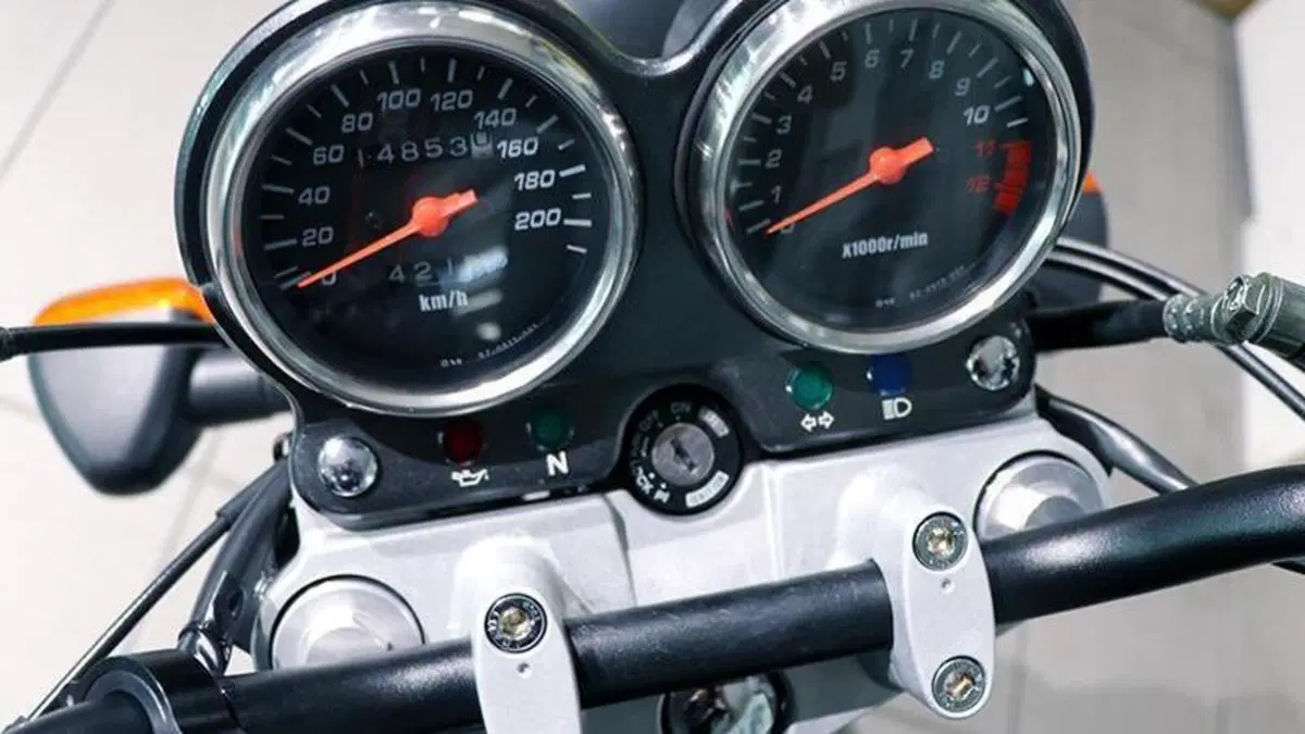 Suzuki GS 500 (2001 - 06)  (4)