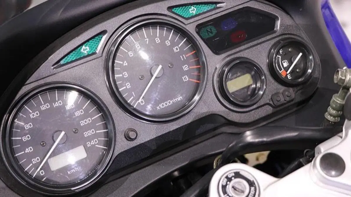 Suzuki GSX 600 F (1998- 05)  (5)