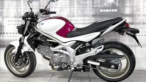 Suzuki Gladius 650 SFV (2009 - 15)  (2)