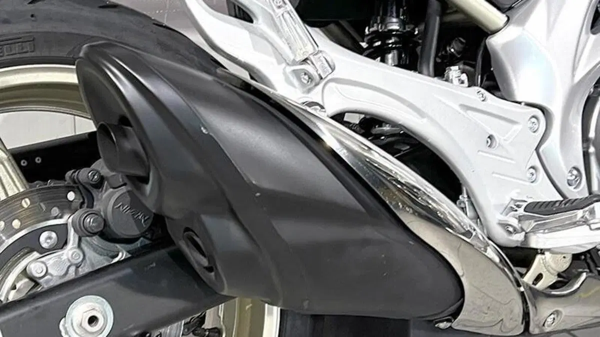 Suzuki Gladius 650 SFV (2009 - 15)  (3)