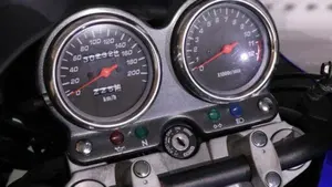 Suzuki GS 500 F (2004 - 06)  (6)