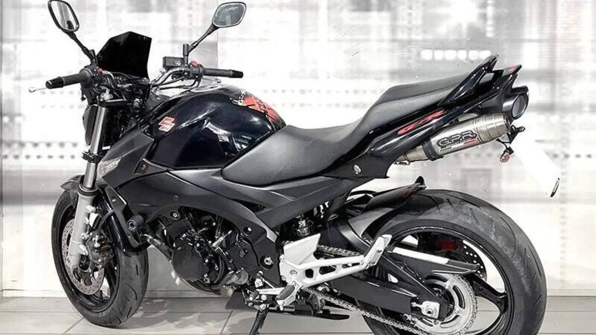 Suzuki GSR 600 (2006 - 11)  (2)