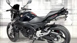 Suzuki GSR 600 (2006 - 11)  (2)