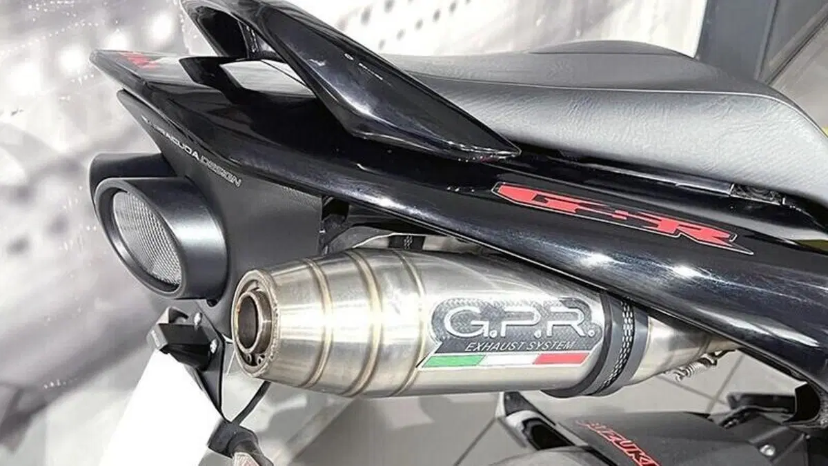 Suzuki GSR 600 (2006 - 11)  (5)